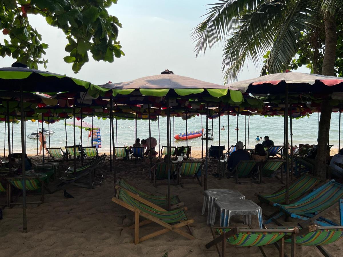 Yuri Guesthouse Jomtien Exterior foto